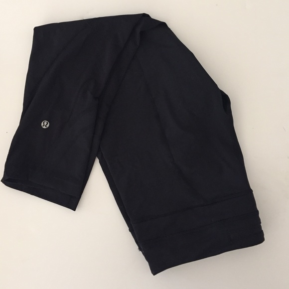 Lululemon running crops 8