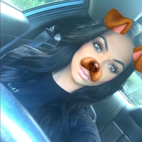 Meet your seller! ✨💛 - Picture 2 of 3