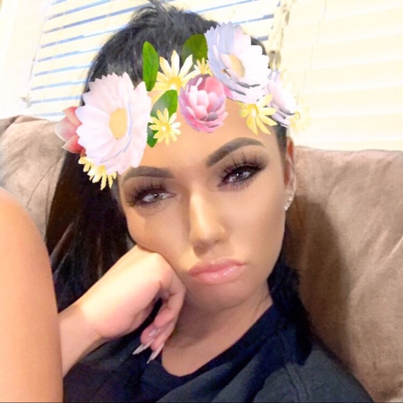 Meet your seller! ✨💛 - Picture 3 of 3