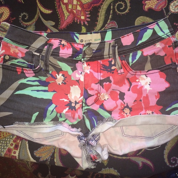 Roxy shorts