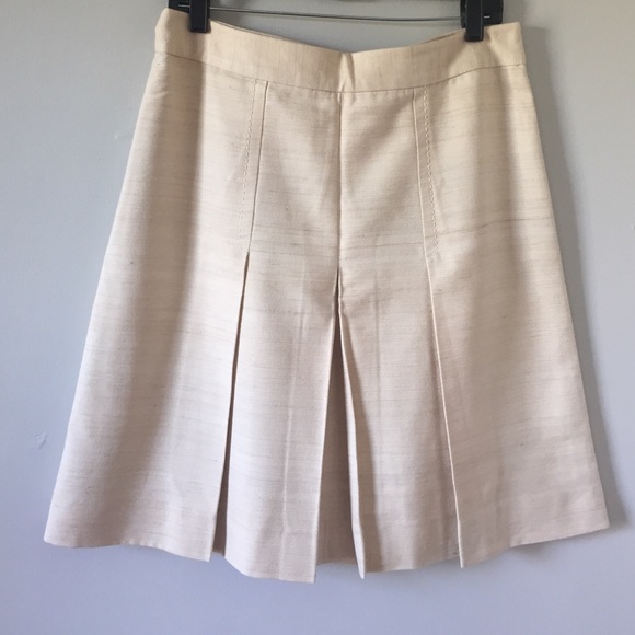 Banana Republic fully lined pleated skirt
