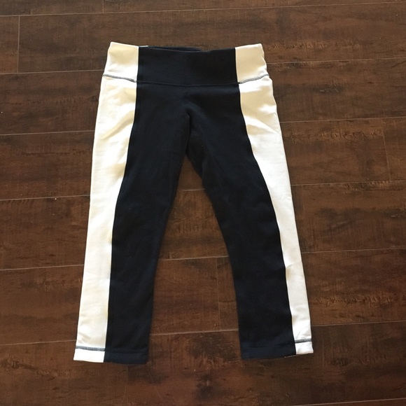 Lululemon crop size 8