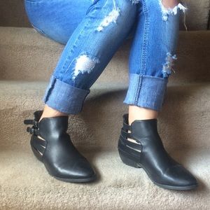 Forever 21 booties SOLD
