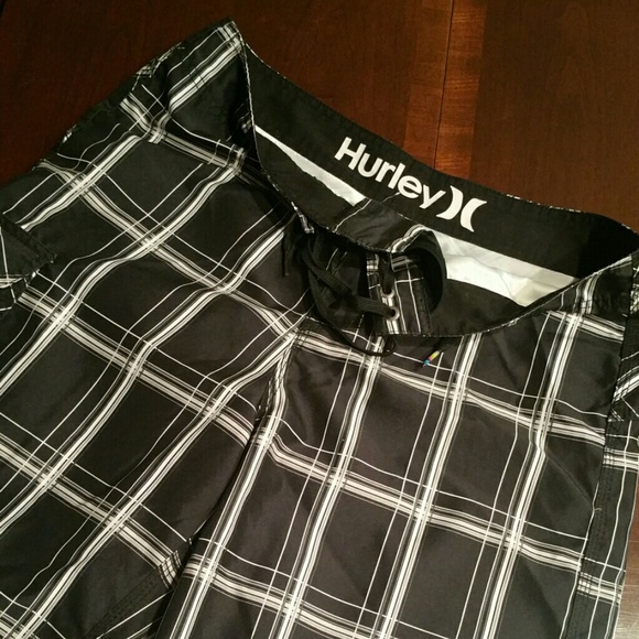 Adorable Mens Hurley swim/board shorts!!