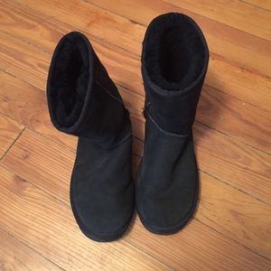 Like brand new Uggs!! Worn once or twice