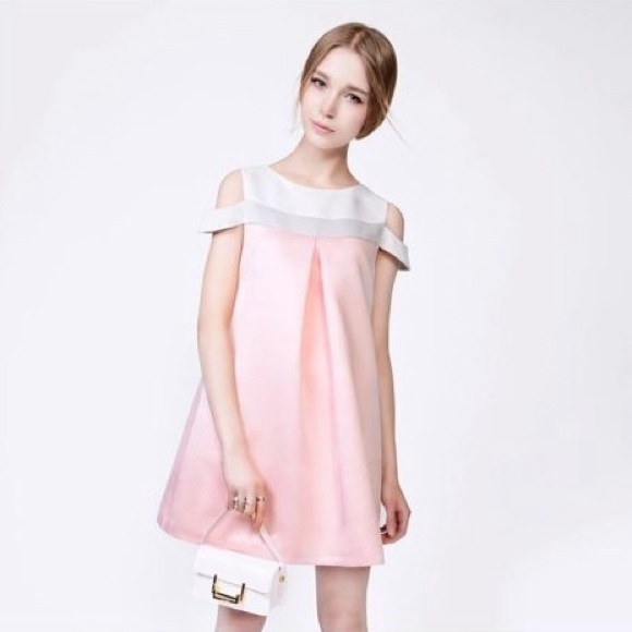 🆕 NWT Pink Satin Off Shoulder Dress Sz M