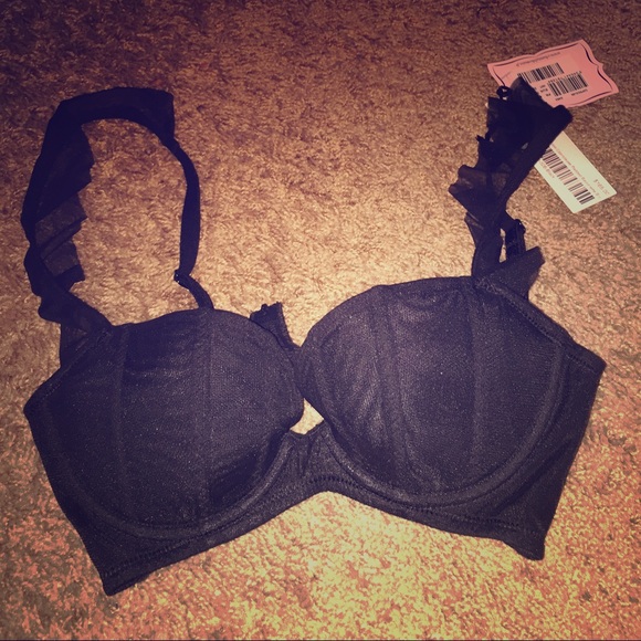 NWT bra with lace on strips
