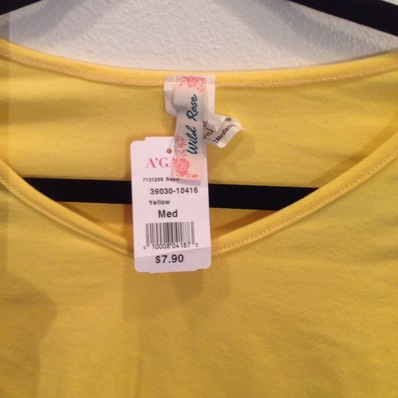 ⚡️ BOGO⚡️ Crop Top WITH TAGS - Picture 2 of 3