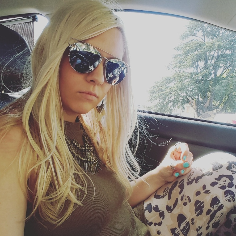 Meet your Seller/Buyer💋