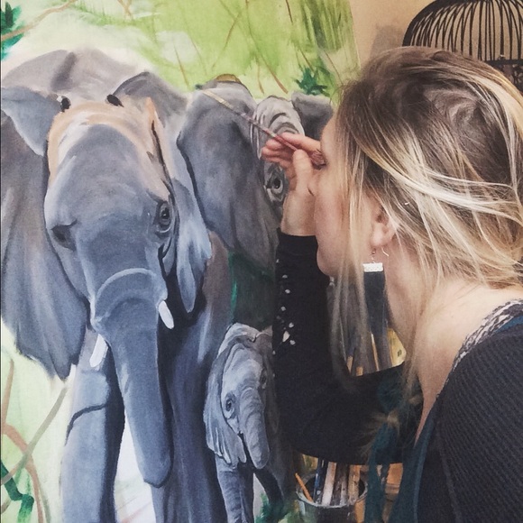 Meet your Seller/Buyer💋 - Picture 2 of 6