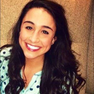 Meet your Posher, Holly