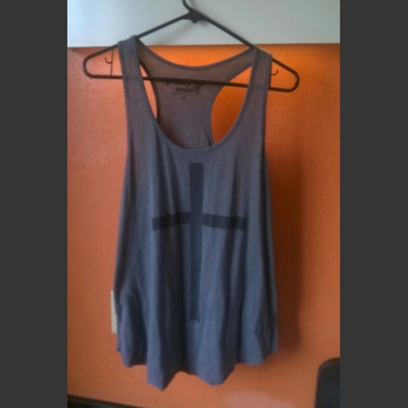 Cross Top - Picture 2 of 3