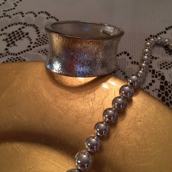 ❤️ REDUCED PRICE ❤️ Silver-Tone Bracelet - Picture 4 of 6