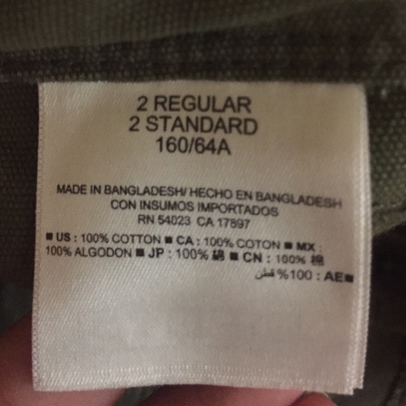 Green old navy shorts. - Picture 4 of 4