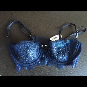NEW Victoria's Secret lace blue bra