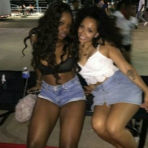 Meet your Posher, Ronika