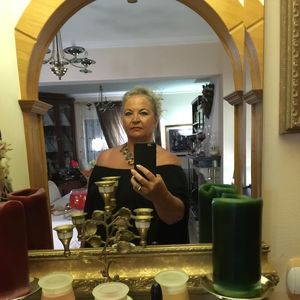 Meet your Posher, Carol