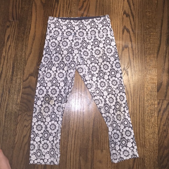 lululemon athletica Pants - Lulu Lemon Cropped Leggings