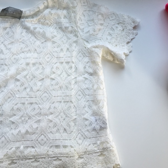 White crop top - Picture 2 of 2