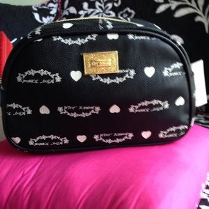 NEW BETSEY ❤️JOHNSON- Clutch/Cosmetic Bundle