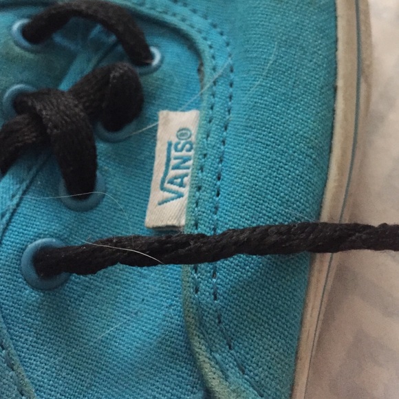 Vans - Picture 3 of 4