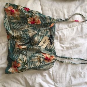 Cute floral crop top!