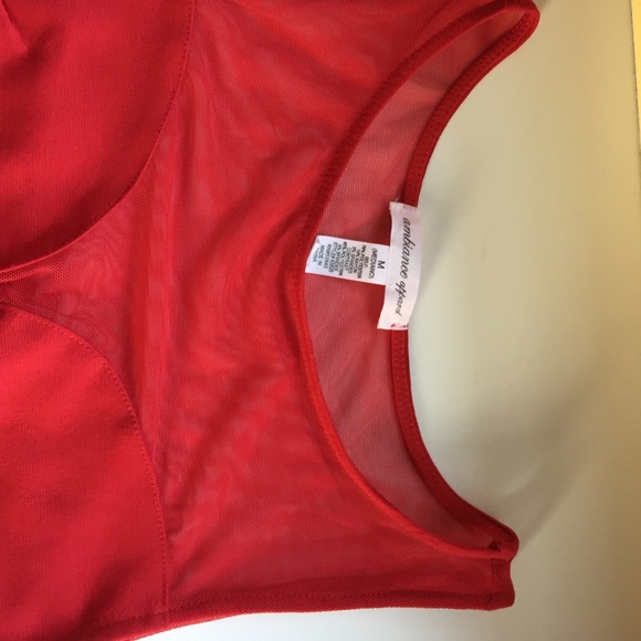 Red top - Picture 3 of 3