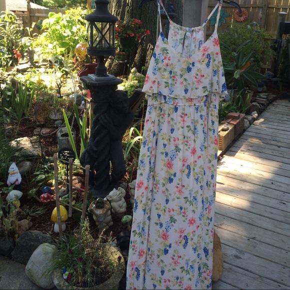 LC Lauren Conrad Dresses & Skirts - LC Lauren Conrad floral print maxi dress large