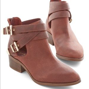 Seychelle's leather upper booties