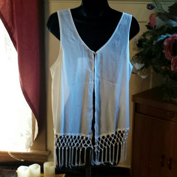 🌹SALE🌹Jr Off white Blouse Open Back sz Jr. XL - Picture 4 of 4