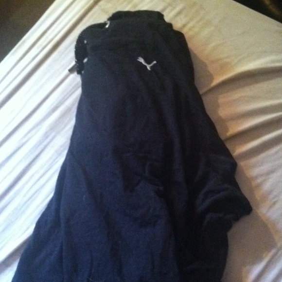 Black puma hoodie⭐️⭐️
