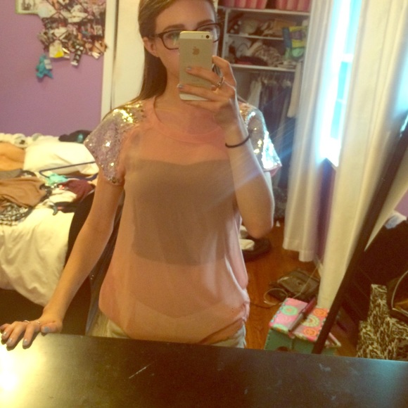 Pink blouse with sequins