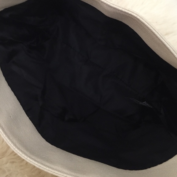 Small Marc Jacobs Fragrances Tote - Picture 4 of 4