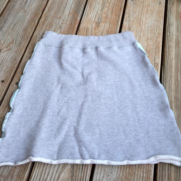 Benetton Bottoms - Girls grey Benetton skirt Benetton Bottoms - Girls grey Benetton skirt