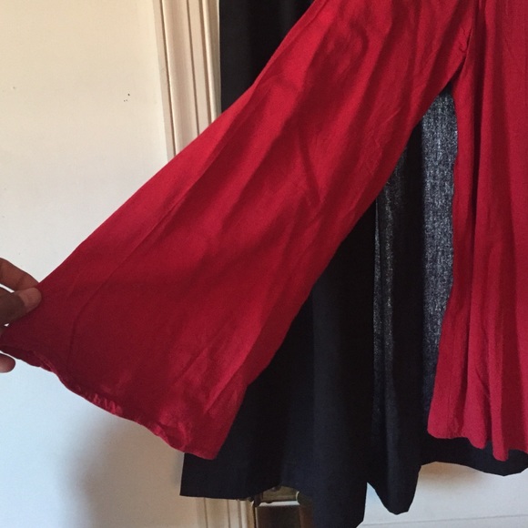 Tobi Red Flared/Long-Sleeved Top - Picture 3 of 3