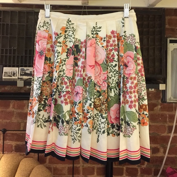 floral pleated anthropologie skirt (size 0)