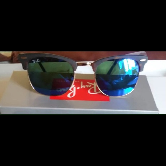 Ray-Ban Other - Raybans - clubmaster / blue flash lens