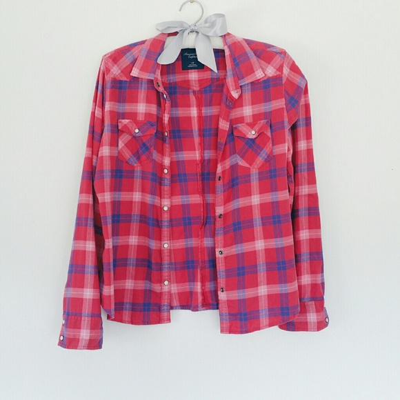 AMERICAN EAGLE OUTFITTERS // Red Flannel Top