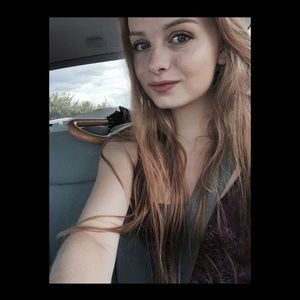 Meet your Posher, Caroline