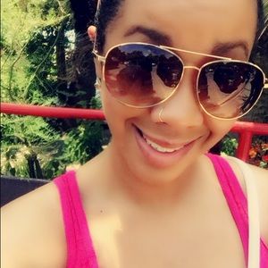 Meet your Posher, Candace