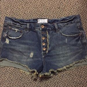 Free People sharkbite shorts - 29