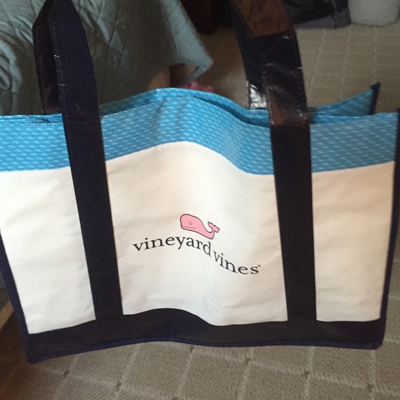 vineyard vines bag - Picture 3 of 3