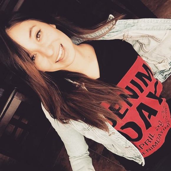 Meet your Posher, Deyana