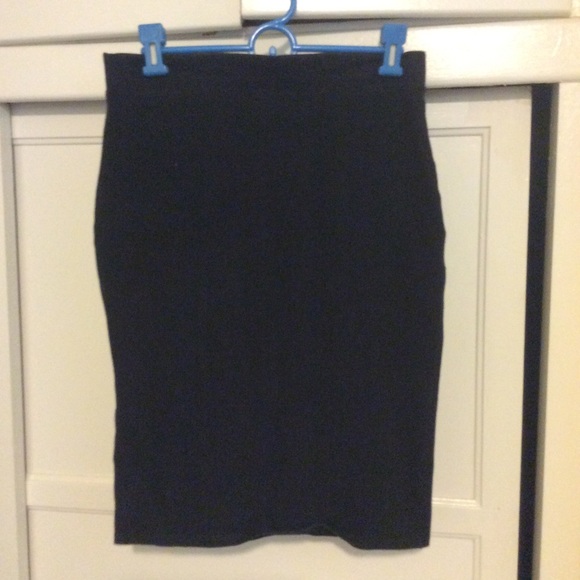 Black jersey pencil skirt