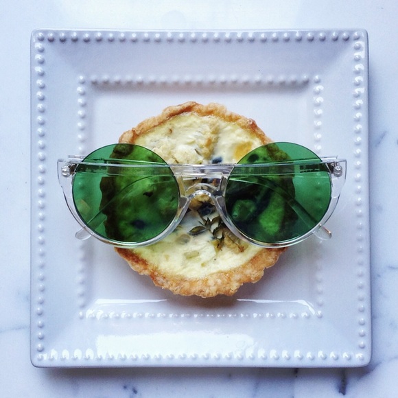 Meet your Posher, Diana - Picture 1 of 1