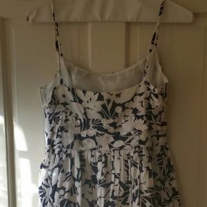 Size 10 New York & Co Blue/ White Floral Dress
