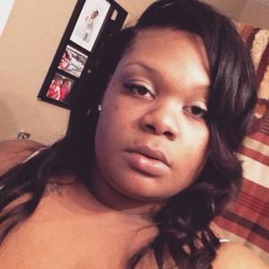 Meet your Posher, Larisha