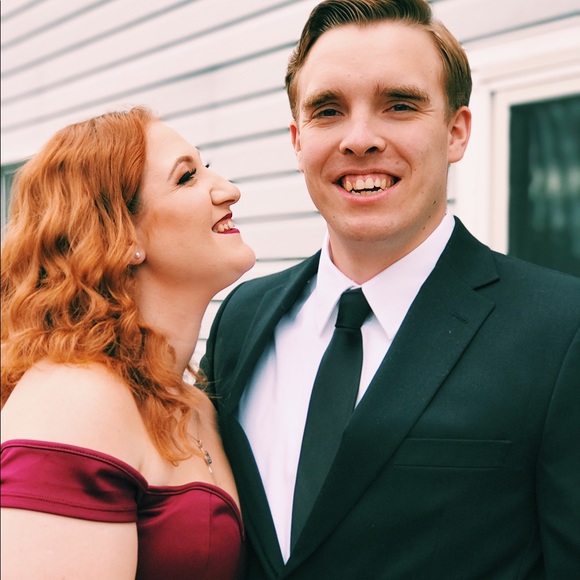 Meet your Posher, Kate - Picture 2 of 2