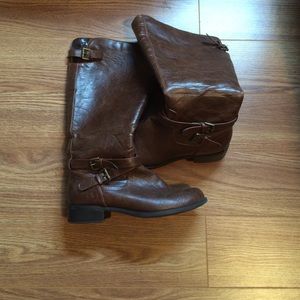 "Riding" style leather boot