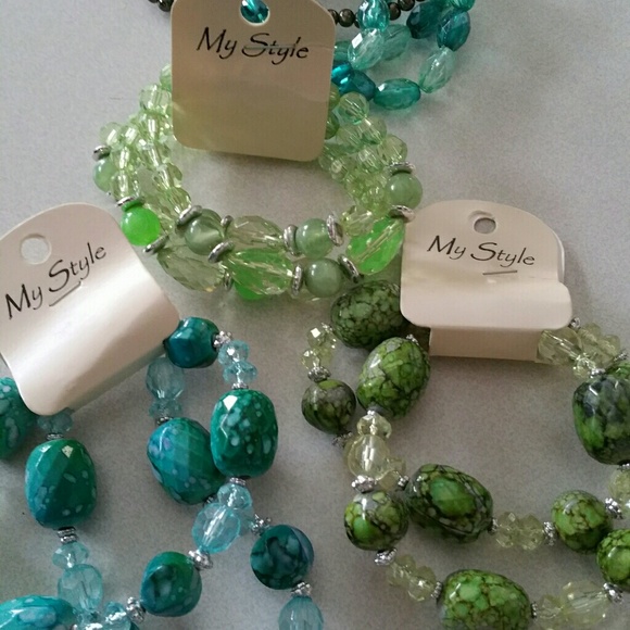 Bracelets - Picture 2 of 4